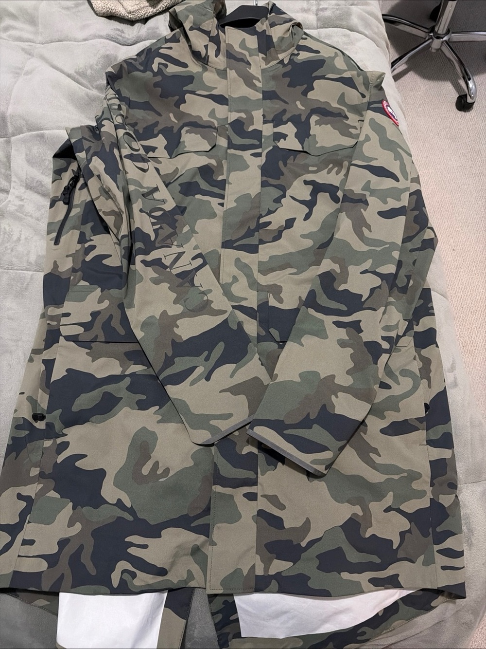 Canada Goose Seawolf Rain Jacket XL Green Camo - Picture 5 of 6